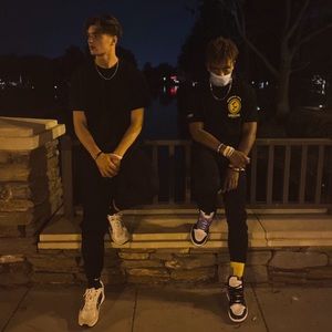 Meet your Posher, Davis